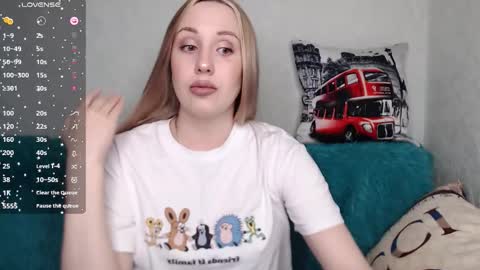 Snapshot of monika_luire chatting on September 18, 2025, 11:56 am Monika online show from September 18, 2025, 11:56 am