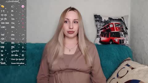 Snapshot of monika_luire chatting on September 24, 2025, 11:35 am Monika online show from September 24, 2025, 11:35 am