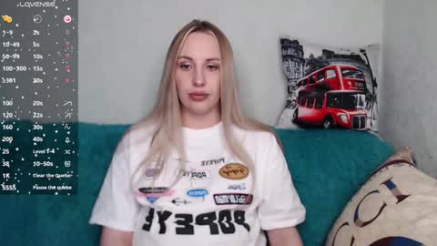 Snapshot of monika_luire chatting on September 25, 2025, 11:58 am Monika online show from September 25, 2025, 11:58 am