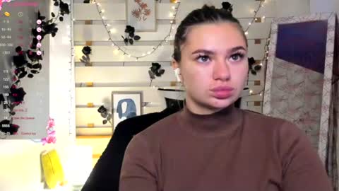 Snapshot of monika_youu chatting on October 26, 2025, 12:55 pm Monika online show from October 26, 2025, 12:55 pm