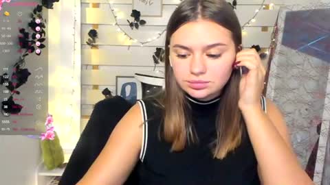 Snapshot of monika_youu chatting on October 29, 2025, 1:35 pm Monika online show from October 29, 2025, 1:35 pm