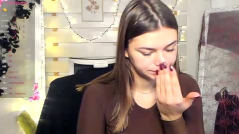 Snapshot of monika_youu chatting on November 4, 2025, 1:10 pm Monika online show from November 4, 2025, 1:10 pm