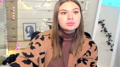 Snapshot of monika_youu chatting on November 23, 2025, 1:22 pm Monika online show from November 23, 2025, 1:22 pm