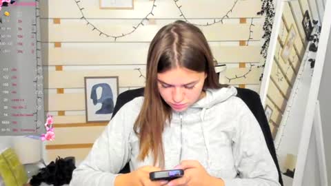 Snapshot of monika_youu chatting on November 28, 2025, 12:19 pm Monika online show from November 28, 2025, 12:19 pm