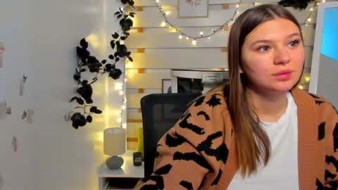 Snapshot of monika_youu chatting on February 16, 2026, 1:18 pm Monika online show from February 16, 2026, 1:18 pm