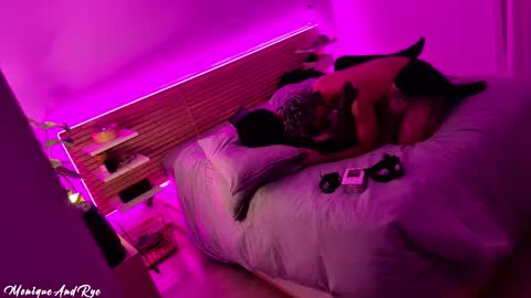 Monique  Rye online show from November 22, 2025, 11:37 pm