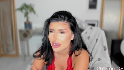 Snapshot of moniqueeass chatting on September 18, 2025, 12:23 am Alessia online show from September 18, 2025, 12:23 am