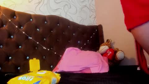 Snapshot of moniquehick chatting on September 28, 2025, 4:45 pm Monica online show from September 28, 2025, 4:45 pm