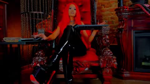 Monique C online show from October 18, 2025, 12:17 pm