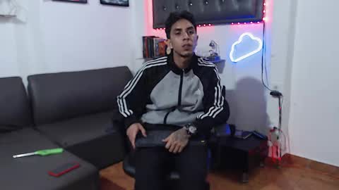 simon dice online show from February 13, 2025, 12:43 pm