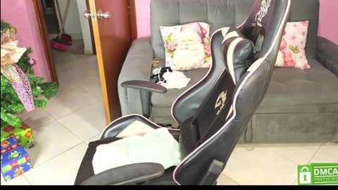 monroe_abigail online show from December 26, 2024, 4:10 am