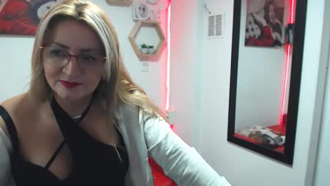 monserrat_diva online show from October 23, 2025, 7:34 pm
