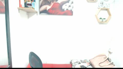 monserrat_diva online show from May 6, 2026, 7:41 pm