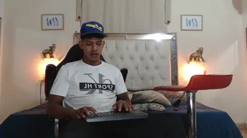 Snapshot of monsoon_the_best chatting on September 10, 2025, 2:22 am monsoon_the_best online show from September 10, 2025, 2:22 am