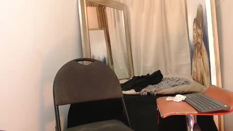 Snapshot of monsoon_the_best chatting on September 26, 2025, 2:59 am monsoon_the_best online show from September 26, 2025, 2:59 am