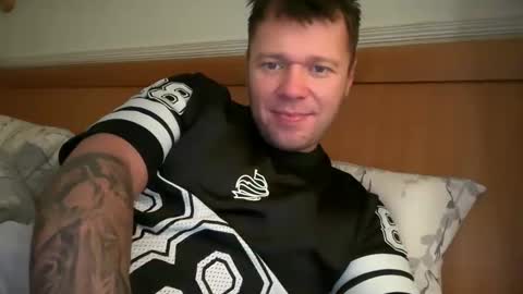 Monster D online show from October 3, 2025, 12:13 pm