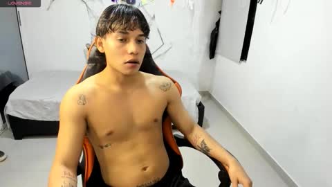 Snapshot of montes_juan chatting on October 18, 2025, 3:31 am montes_juan online show from October 18, 2025, 3:31 am