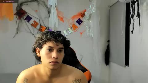 Snapshot of montes_juan chatting on October 25, 2025, 2:52 am montes_juan online show from October 25, 2025, 2:52 am