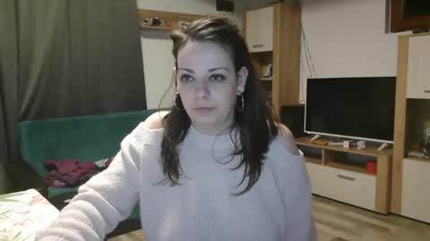Monse online show from February 11, 2025, 5:18 pm