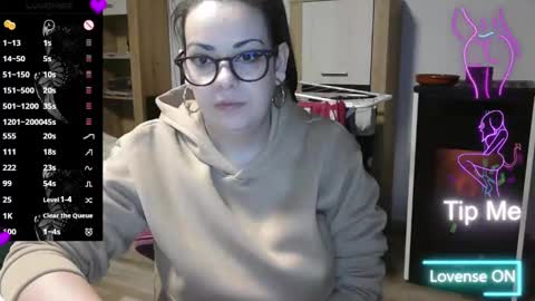 Monse online show from February 13, 2025, 4:07 pm