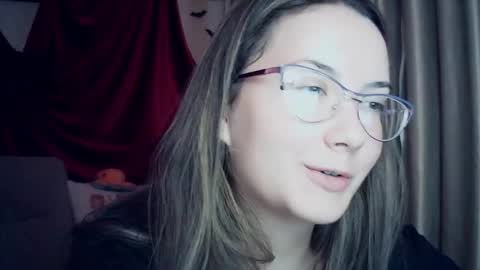 moodiemira online show from November 12, 2025, 7:03 pm