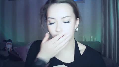 moodiemira online show from February 25, 2026, 6:06 pm