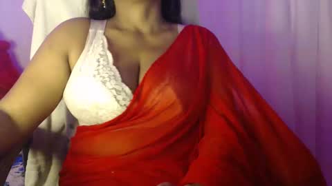 Snapshot of moody_maya chatting on September 19, 2025, 12:50 pm Maya online show from September 19, 2025, 12:50 pm