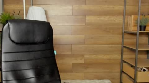 Snapshot of moon13152 chatting on January 24, 2025, 3:00 am Katrin online show from January 24, 2025, 3:00 am