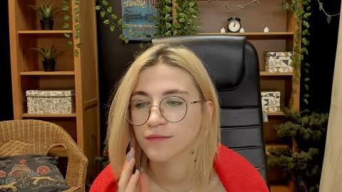 Snapshot of moon13152 chatting on January 26, 2025, 3:06 am Katrin online show from January 26, 2025, 3:06 am