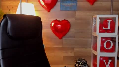 Snapshot of moon13152 chatting on February 28, 2025, 10:28 pm Katrin online show from February 28, 2025, 10:28 pm