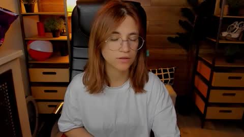 Snapshot of moon13152 chatting on September 11, 2025, 3:34 pm Katrin online show from September 11, 2025, 3:34 pm