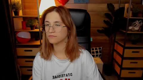 Snapshot of moon13152 chatting on September 13, 2025, 3:56 pm Katrin online show from September 13, 2025, 3:56 pm