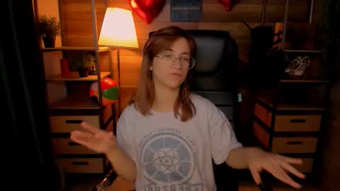 Snapshot of moon13152 chatting on October 8, 2025, 8:17 pm Katrin online show from October 8, 2025, 8:17 pm