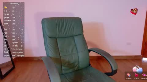 Moon  online show from January 9, 2026, 4:43 pm