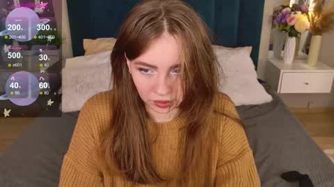 Snapshot of moon__bunny chatting on October 5, 2025, 3:10 pm Moon  Bunny online show from October 5, 2025, 3:10 pm