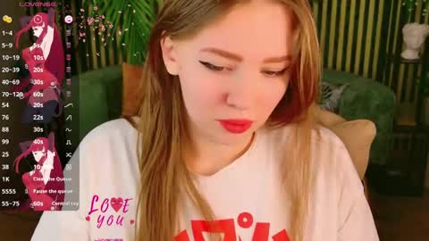 Moon  Bunny online show from March 27, 2026, 12:49 pm