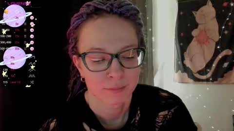 Snapshot of moon__girl chatting on October 4, 2025, 9:13 pm Roxy online show from October 4, 2025, 9:13 pm