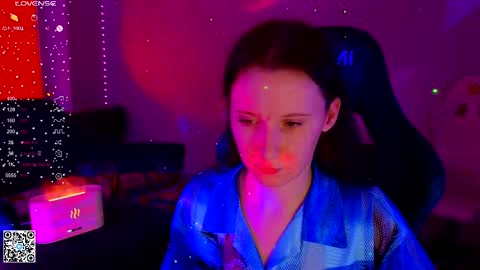 Lola online show from March 6, 2025, 2:08 pm