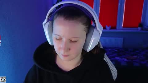 Snapshot of moon_avengers chatting on October 9, 2025, 1:20 pm Lola online show from October 9, 2025, 1:20 pm