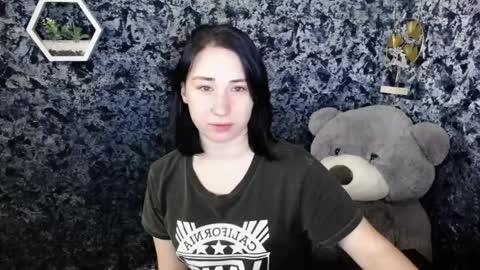Diana online show from April 14, 2026, 7:53 pm