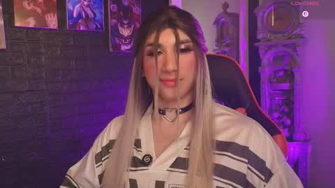 Snapshot of moon_nia chatting on May 13, 2026, 12:52 am moon_nia online show from May 13, 2026, 12:52 am