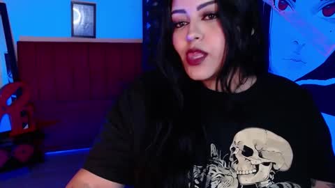 moon_sunflowers online show from September 24, 2025, 2:59 am