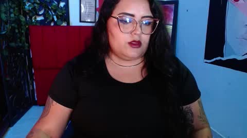 moon_sunflowers online show from November 17, 2025, 11:32 pm