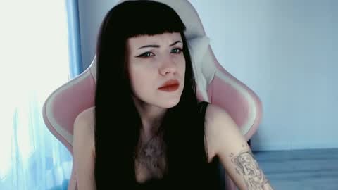 Snapshot of moon_velvet chatting on May 2, 2026, 3:28 pm sophie online show from May 2, 2026, 3:28 pm