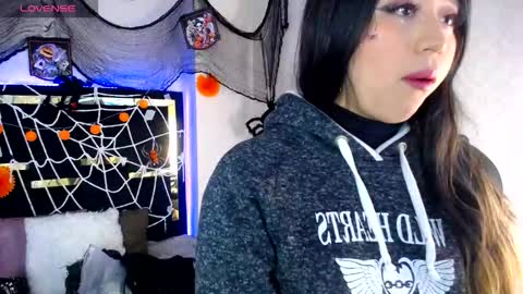 Snapshot of moon_water__ chatting on October 14, 2025, 11:44 am Moon Water   online show from October 14, 2025, 11:44 am