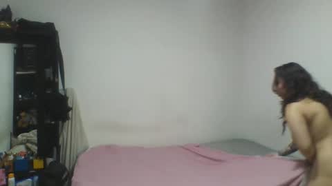 moonandzukko online show from April 4, 2026, 4:00 am