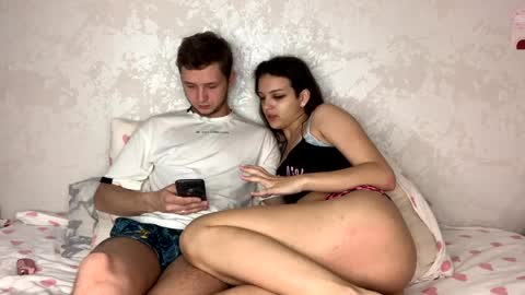 Snapshot of moonbabycouple chatting on May 16, 2026, 7:27 am Dan and Kate online show from May 16, 2026, 7:27 am