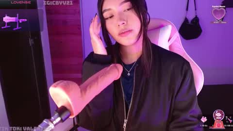 Snapshot of moonbella_bell chatting on October 30, 2025, 4:36 am bell  online show from October 30, 2025, 4:36 am