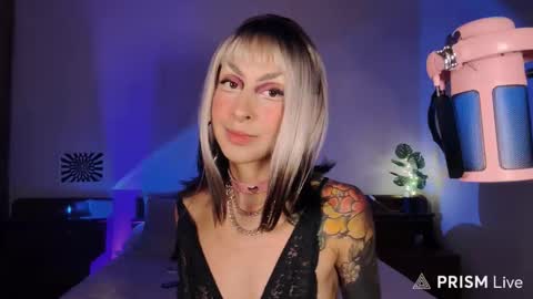 Snapshot of mooncinna chatting on September 20, 2025, 5:47 pm Cinna online show from September 20, 2025, 5:47 pm