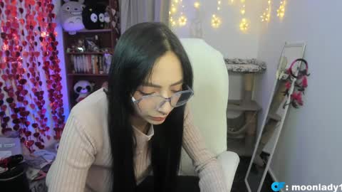 MOON  online show from May 2, 2026, 12:26 am